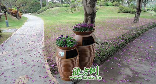  園林景區(qū)環(huán)保的選擇，玻璃鋼帶花盆垃圾桶