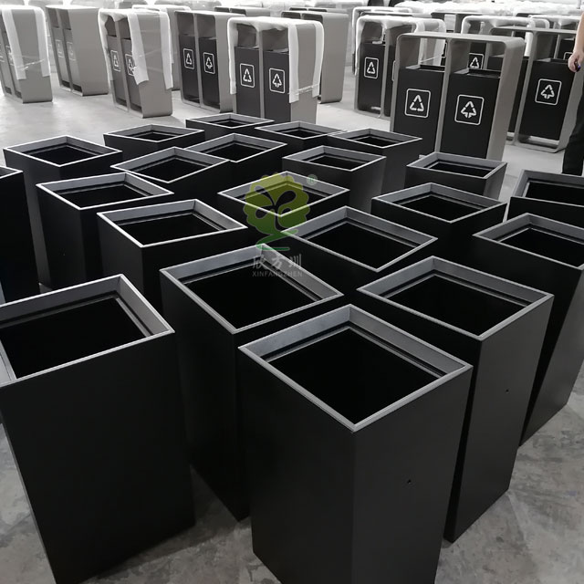 提升公共空間品質(zhì)，深圳金屬垃圾桶助你一臂之力