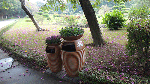  汕頭玻璃鋼花盆垃圾桶，點綴公園好環(huán)境。